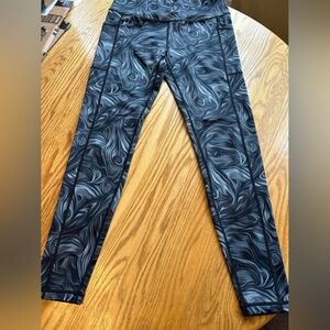 Black and grey Swirl